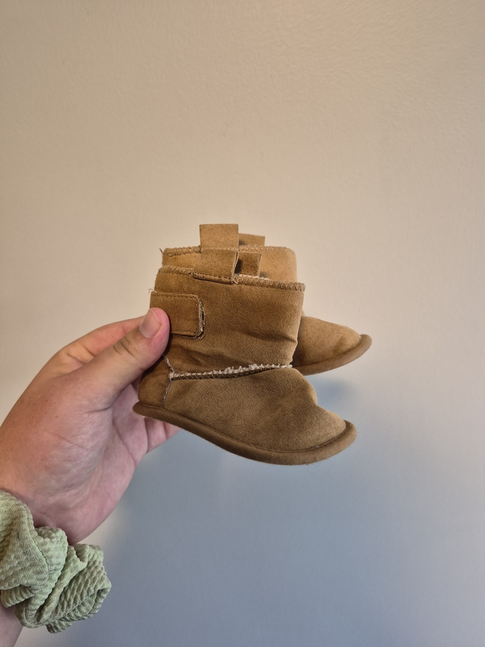 Joe Fresh Infant 2 Brown Fleece Lined Booties